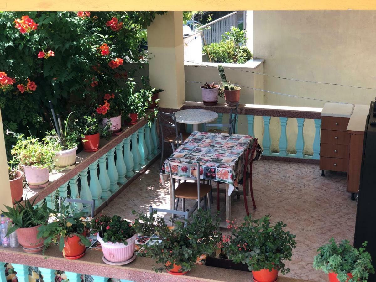 Guest House Murati ดูร์เรส ภายนอก รูปภาพ