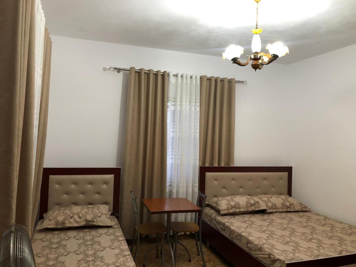 Guest House Murati ดูร์เรส ภายนอก รูปภาพ